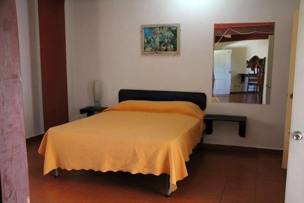 Hostal Condo-Parque Santo Domingo Exterior photo
